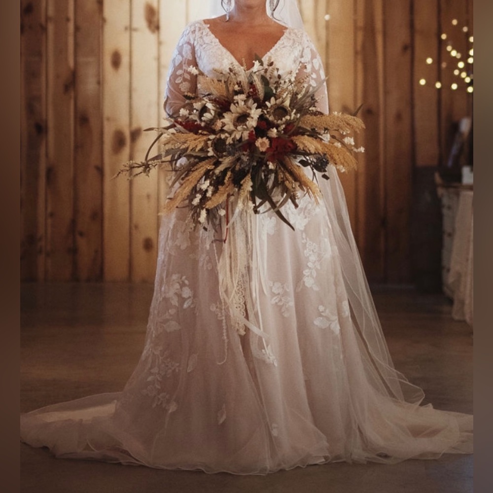 David’s Bridal Galina Signature Wedding Gown